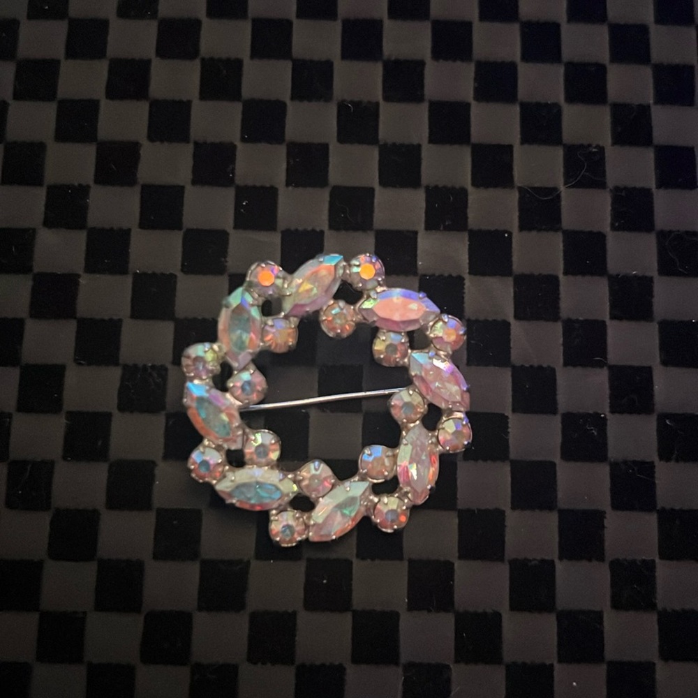 Vintage B David Rhinestone Wreath Brooch